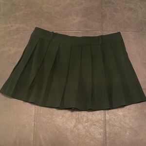 GAP Black Pleated Skort